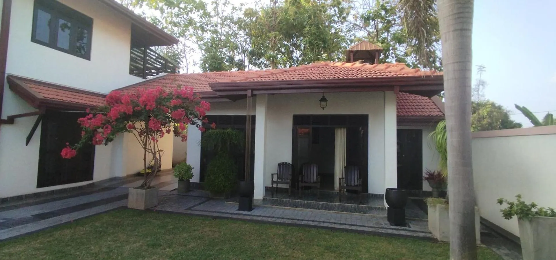 Bed & Breakfast Sella Villa Seeduwa