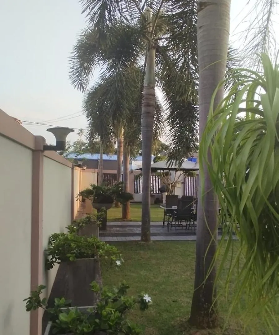 Sella Villa Seeduwa Bed & Breakfast